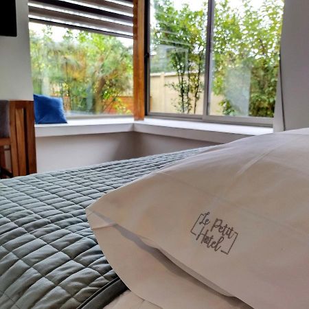 Hotel Le Petit Concepcion Bagian luar foto