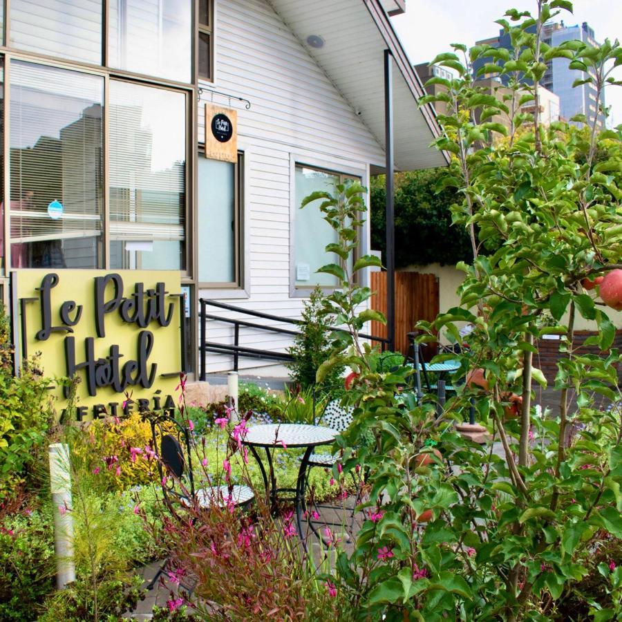 Hotel Le Petit Concepcion Bagian luar foto