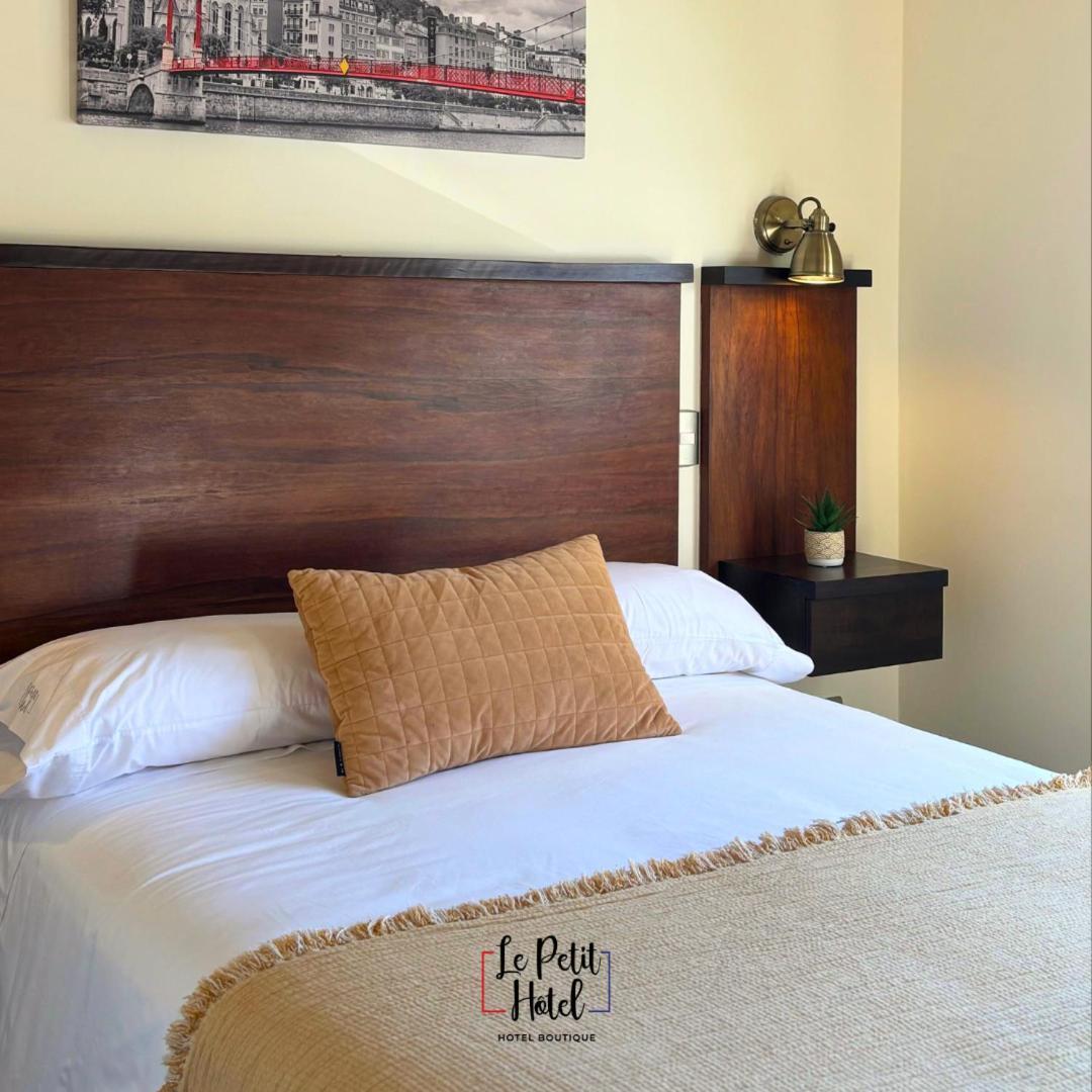 Hotel Le Petit Concepcion Ruang foto